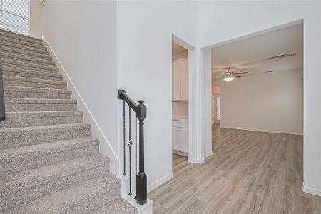 New construction Single-Family house 761 Marion Price Dr, Dayton, TX 77535 - image 19