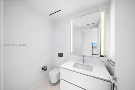 New construction Condo/Apt house 300 Biscayne Blvd Way, Unit 4802, Miami, FL 33131 - photo 13 13