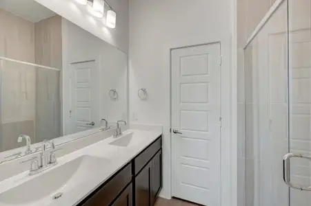 New construction Single-Family house 1058 Garnet Star Dr, La Marque, TX 77568 plan Primrose - image 16