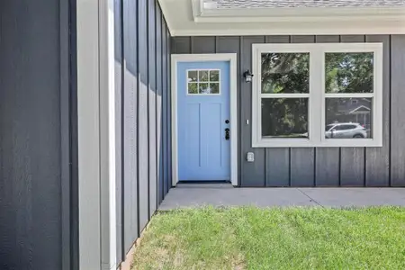 New construction Single-Family house 516 E Heron St, Denison, TX 75021 - image