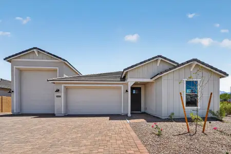 New construction Single-Family house 5429 W Coplen Farms Rd, Phoenix, AZ 85339 plan Embark - image