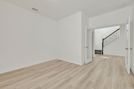 New construction Single-Family house 10446 Canard Crst, Converse, TX 78109 - image 18