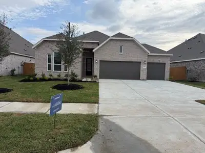 New construction Single-Family house 8315 Holly Blue Dr, Rosharon, TX 77583 plan Hillwood - image