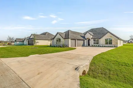 New construction Single-Family house 2160 Middlewood Cir, Granbury, TX 76049 - image 2