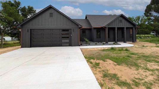 New construction Single-Family house 828 Quail Run, Cleburne, TX 76031 - image
