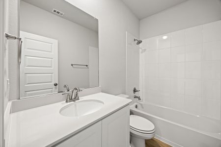 New construction Single-Family house 3300 Goshawk Dr, Denton, TX 76208 plan Trenton - image 14