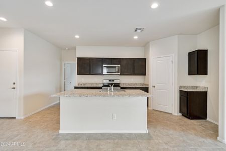 New construction Single-Family house 641 W Freedom St, Florence, AZ 85132 Camden - photo 3 3