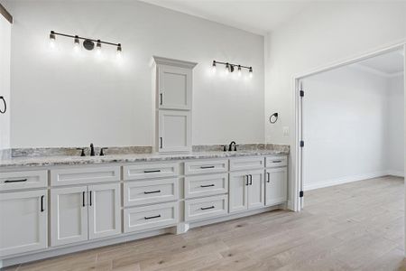 New construction Single-Family house 6002 Oakwood Ct, Granbury, TX 76049 - image 9