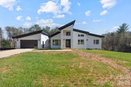 New construction Single-Family house 5733 Selkirk Dr, Hickory, NC 28601 - image