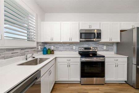 New construction Single-Family house 13142 Cedar Elm Ln, Parrish, FL 34219 - image 6