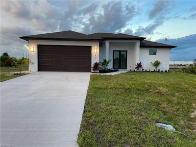 New construction Single-Family house 817 Newell St E, Lehigh Acres, FL 33974 - image