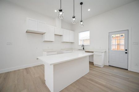 New construction Single-Family house 8203 Sparta St, Unit A, Houston, TX 77028 null- photo 0