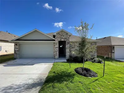 New construction Single-Family house 13917 Carper Dr, Manor, TX 78653 The Irvine- photo 2 2