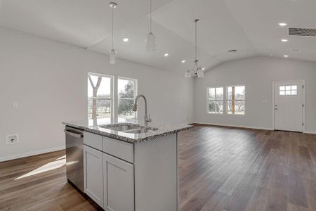 New construction Single-Family house 1649 E Terrell Ave, Fort Worth, TX 76104 - image 8