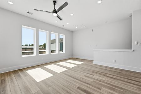 New construction Single-Family house 5308 Jesselton Ln, Houston, TX 77091 - image 18
