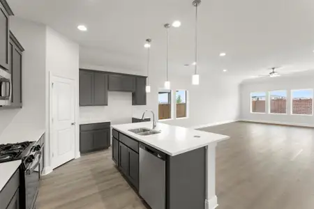 New construction Single-Family house 1208 Redcoat Dr, Forney, TX 75126 plan Patriot - image 6