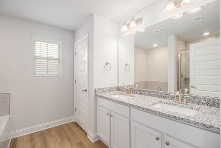 New construction Single-Family house 18 Keystone Ct, Angleton, TX 77515 - image