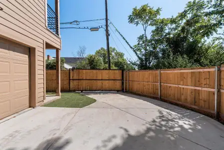 New construction Single-Family house 2350 Scott St, Dallas, TX 75215 - image