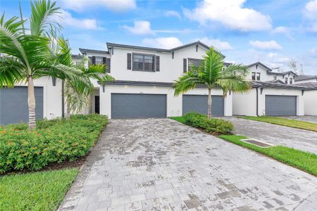 New construction Single-Family house 4965 Oakmont Dr, Dania Beach, FL 33312 - image