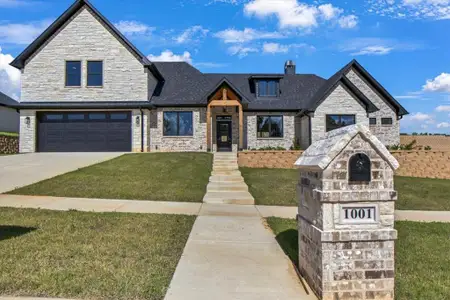 New construction Single-Family house 1001 Mallard Dr, Lindale, TX 75771 - image