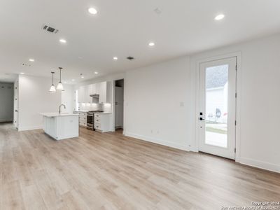 New construction Single-Family house 414 Alexander Ave, New Braunfels, TX 78130 null- photo 4 4