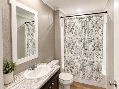 New construction Single-Family house 402 Lisa Mae Rd, Bellville, TX 77418 - image