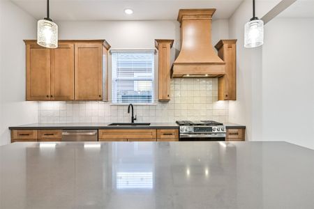 New construction Single-Family house 2519 S Houston Ave, Pearland, TX 77581 - image 6