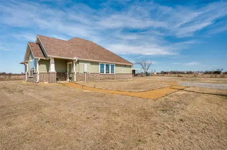 New construction Single-Family house 355 Little Elm Creek Rd, Gunter, TX 75058 - image