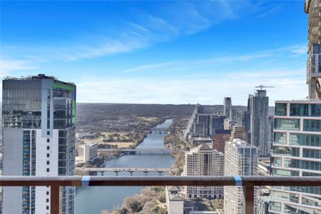 New construction Condo/Apt house 610 Davis St, Unit 5003, Austin, TX 78701 - photo 0