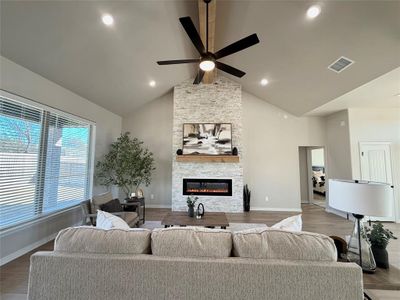 New construction Single-Family house 203 Lasso Lp, Lorena, TX 76655 plan Luxor - image 13