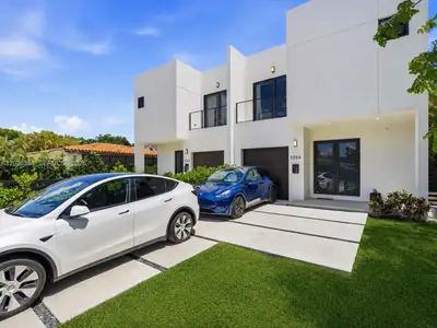 New construction Townhouse house 3266 Sw 25Th Ter, Unit 3266, Miami, FL 33133 - image