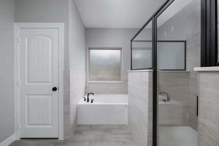 New construction Single-Family house 1737 E Lake Dr, Huntsville, TX 77340 - image 15