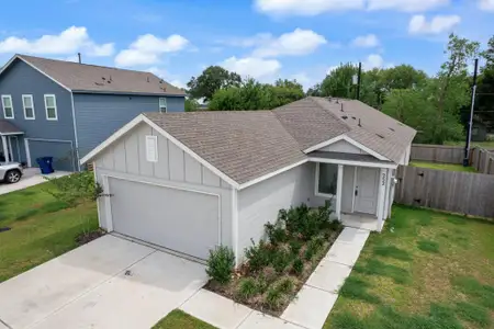 New construction Single-Family house 252 Houston Ave, Angleton, TX 77515 plan Kitson - image