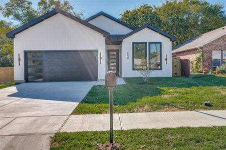 New construction Single-Family house 2209 W E Roberts St, Grand Prairie, TX 75051 null- photo 0