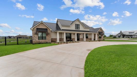 New construction Single-Family house 303 Century Oaks Drive, Seguin, TX 78155 - photo 1 1