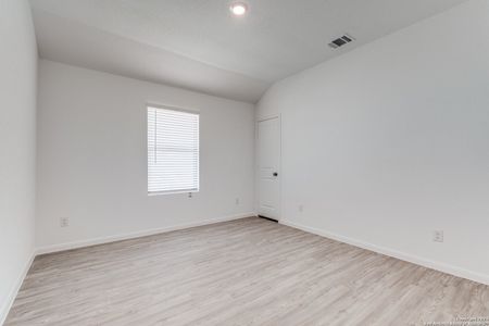 New construction Single-Family house 15031 S Nettleton Ml, San Antonio, TX 78254 null- photo 14 14