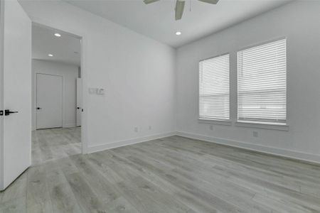 New construction Single-Family house 5727 Elysium St, Houston, TX 77091 - image 18