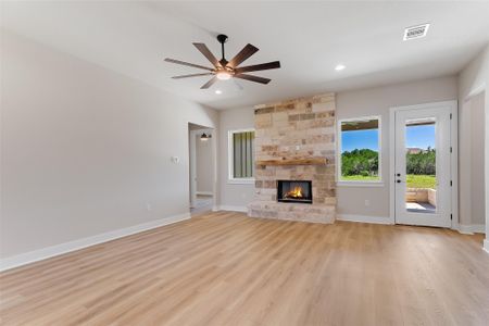 New construction Single-Family house 117 Rosebud Ranch Rd, Bertram, TX 78605 - image 14