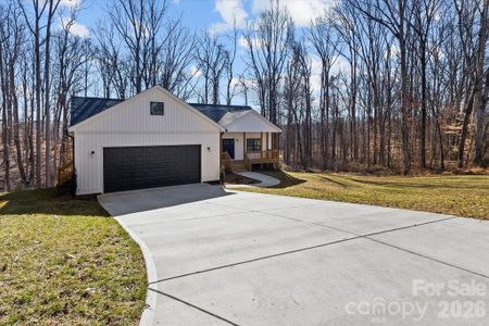 New construction Single-Family house 428 Florence Cir, Statesville, NC 28625 - image