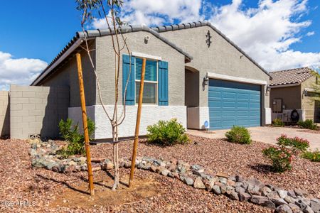 New construction Single-Family house 17454 W Red Fox Rd, Surprise, AZ 85387 null- photo 2 2