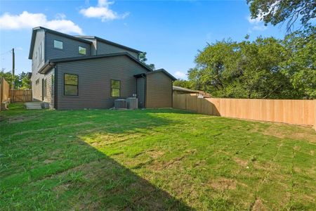New construction Single-Family house 1510 E Waco Ave, Dallas, TX 75216 - image