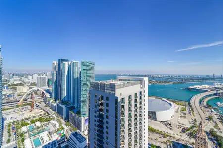 New construction Condo house 159 Ne 6Th St, Unit 4601, Miami, FL 33132 - image