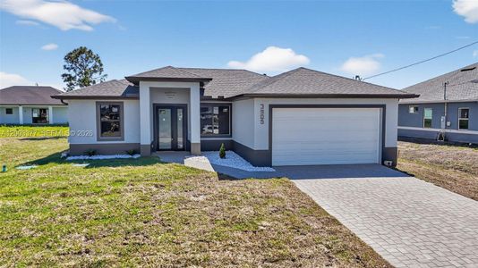 New construction Single-Family house 3903 Sw 11, Lehigh Acres, FL 33976 - image