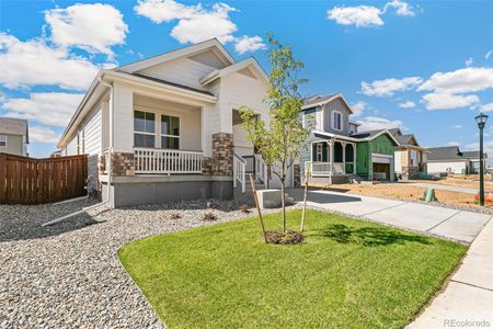 New construction Single-Family house 4652 Sunsplash Way, Johnstown, CO 80534 - photo 0