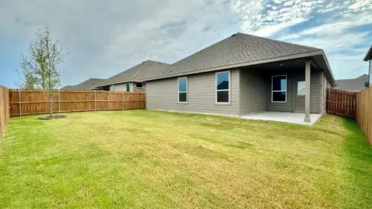 New construction Single-Family house 10528 Blue Lapis Rd, Fort Worth, TX 76036 plan LARK - image