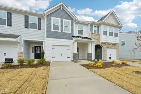 New construction Townhouse house 917 Kensley Grove Ln, Unit #31, Fuquay Varina, NC 27526 plan Litchfield - image
