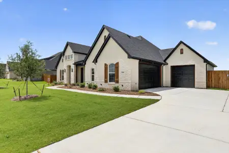 New construction Single-Family house 140 Chapowits, Godley, TX 76044 plan The Laredo - image 2
