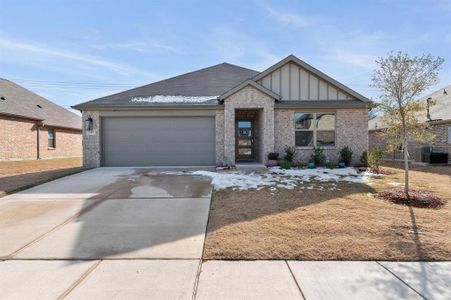 New construction Single-Family house 545 Hickory Ridge Dr, Van Alstyne, TX 75495 - photo 0