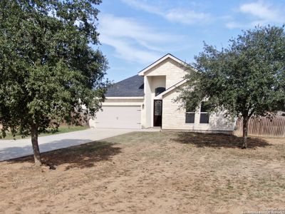 New construction Single-Family house 153 Medium Mdw, Lytle, TX 78052 - image