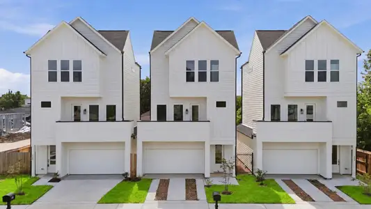 New construction Single-Family house 7453 Lasalette St, Houston, TX 77021 - image
